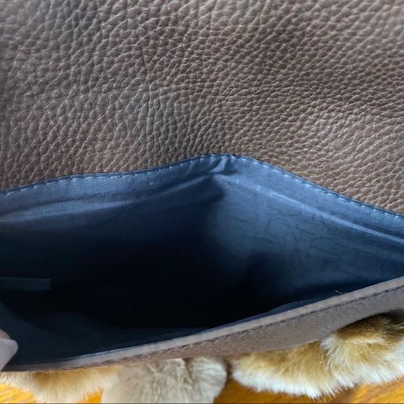 NWOT Danielle Nicole Disney Beast Clutch - Picture 7 of 7